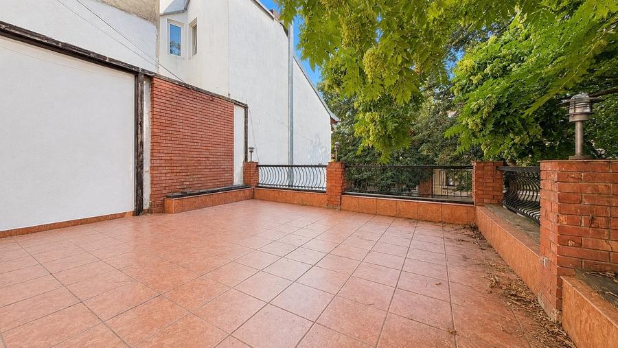 Casă / Vila de vanzare Stefan cel Mare - 380 mp teren - 452 mp utili, Rezidentia - 32