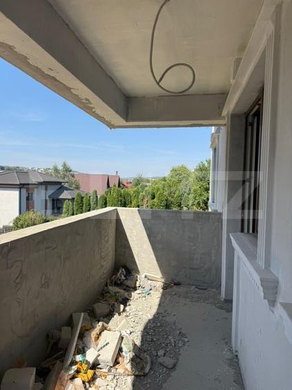 Apartament cu 2 camere decomandat în Rediu