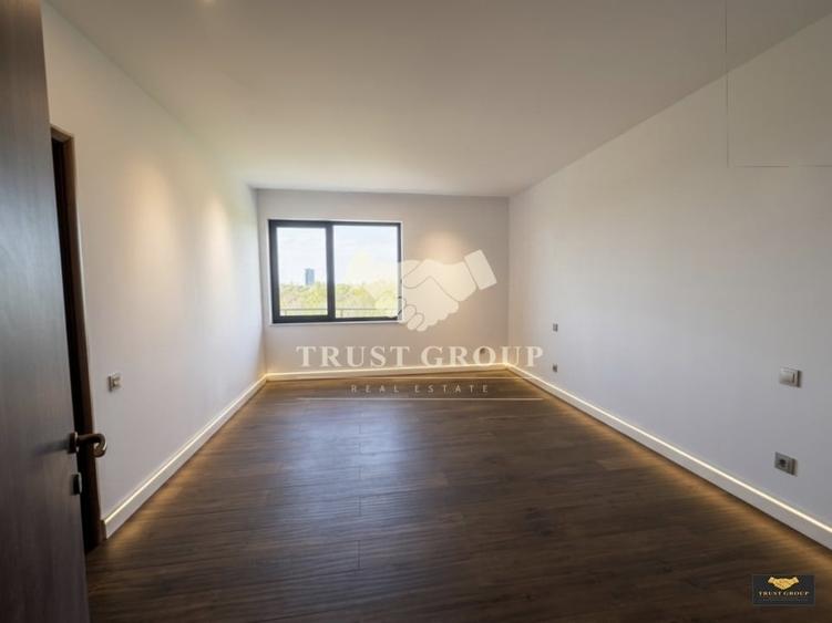Apartament cu 4 camere decomandat în Herăstrău