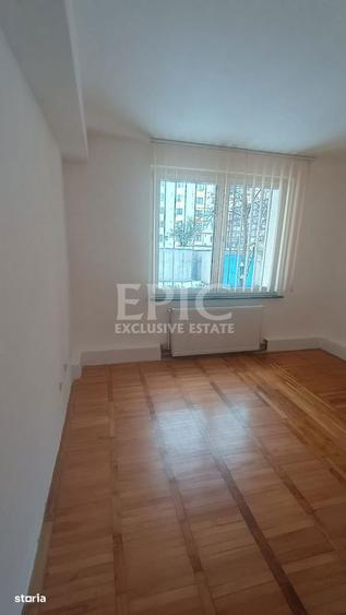 Apartament cu 3 camere decomandat în Tudor