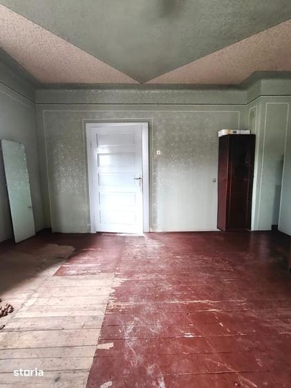 Casă cu 3 camere cu Teren 2571 Mp în Bonț