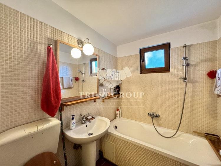 Casă individuală cu 5 camere cu Canalizare în Gruiu