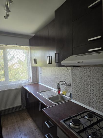 Apartament cu 2 camere semidecomandat în Lacu