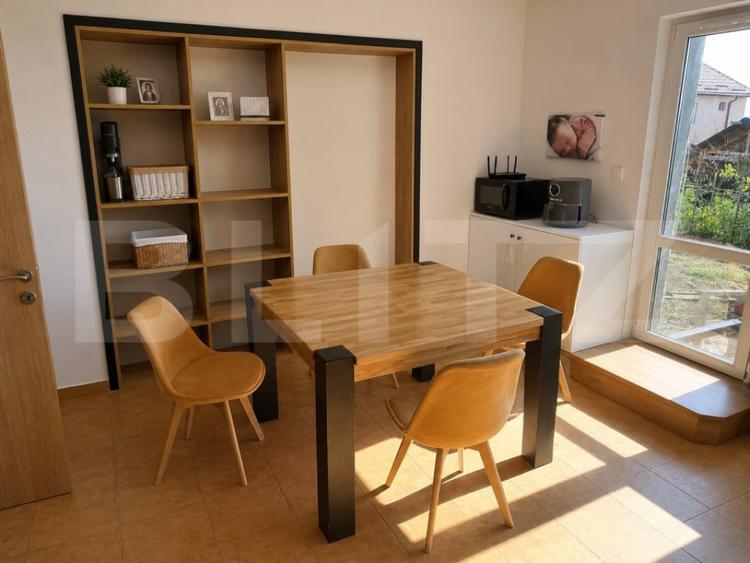 Casă cu 5 camere cu Teren 500 Mp în Central