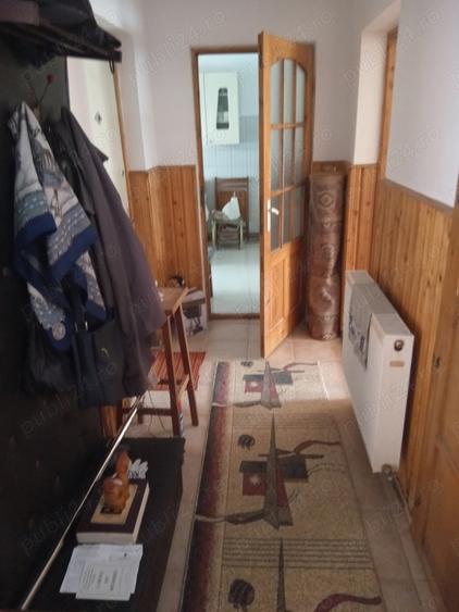 Casă cu 2 camere în Central