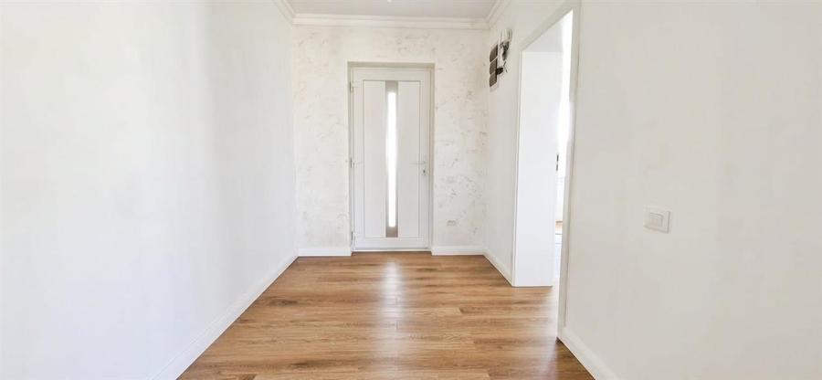 Casă cu 4 camere cu Teren 500 Mp în Sântandrei