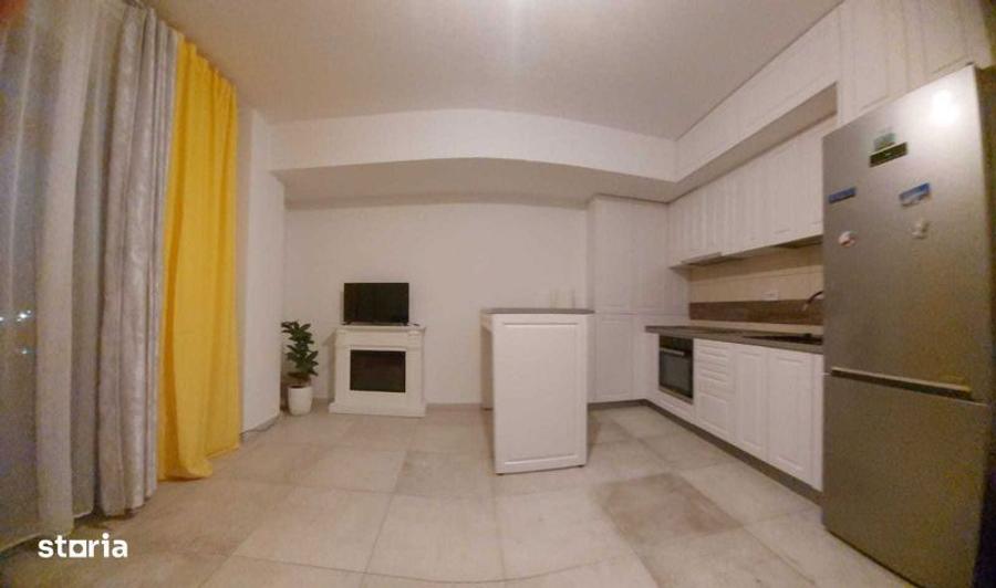 Apartament cu 2 camere decomandat în Baza 3