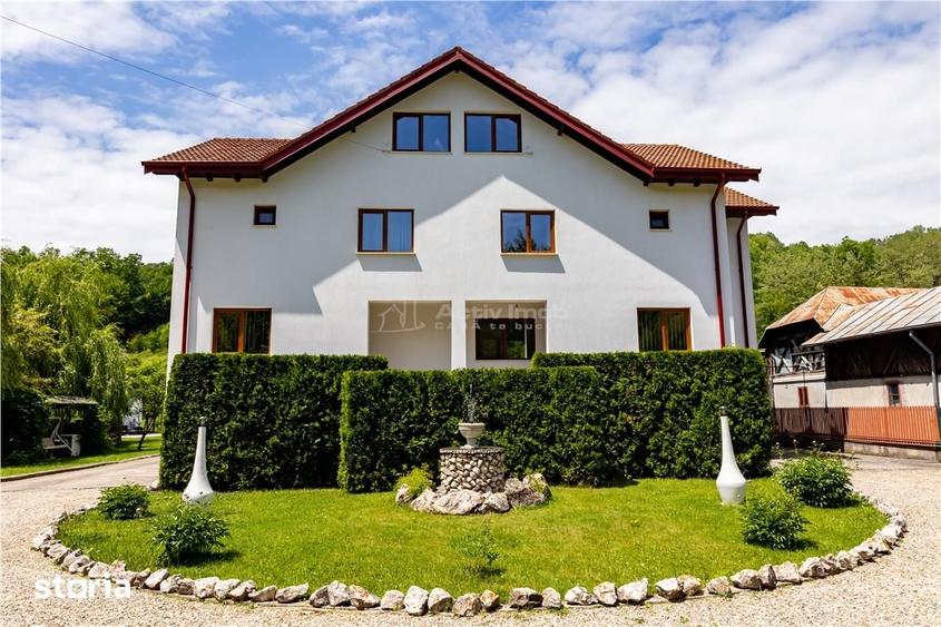 Casă cu 7 camere cu Teren 4391 Mp în Băbana