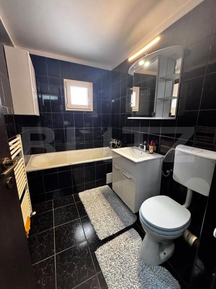 Apartament cu 3 camere decomandat, mobilat în Câmpia Turzii