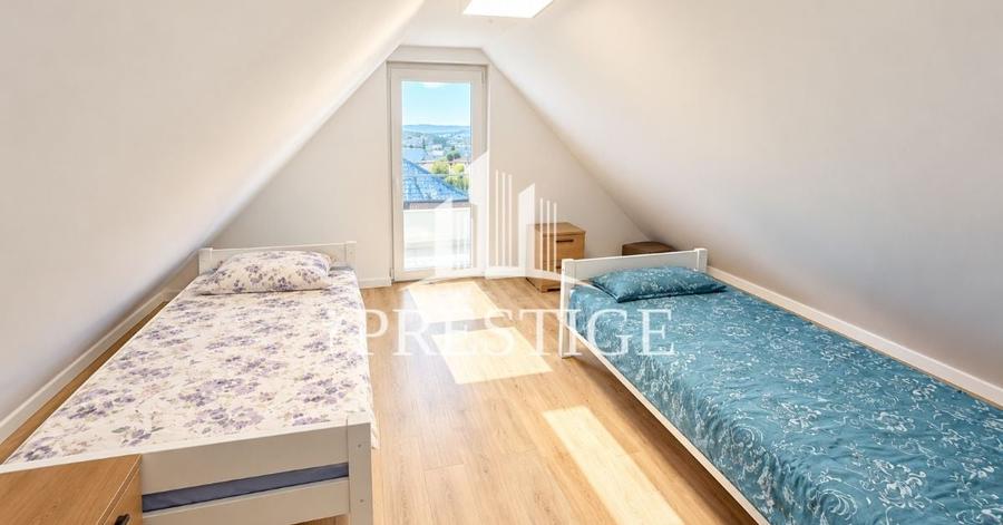 Apartament cu 2 camere decomandat în Orașul de Jos