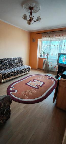 Apartament cu 3 camere decomandat în Păcurari