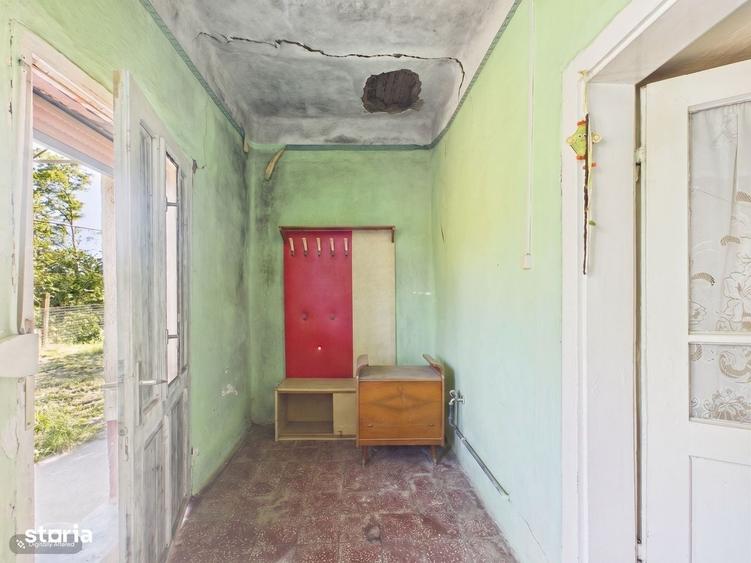 Casă cu 3 camere în Peregu Mic