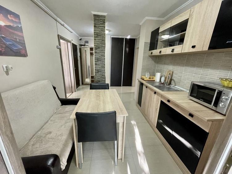 Spațiu comercial, de 52 mp, în Casa de Cultură