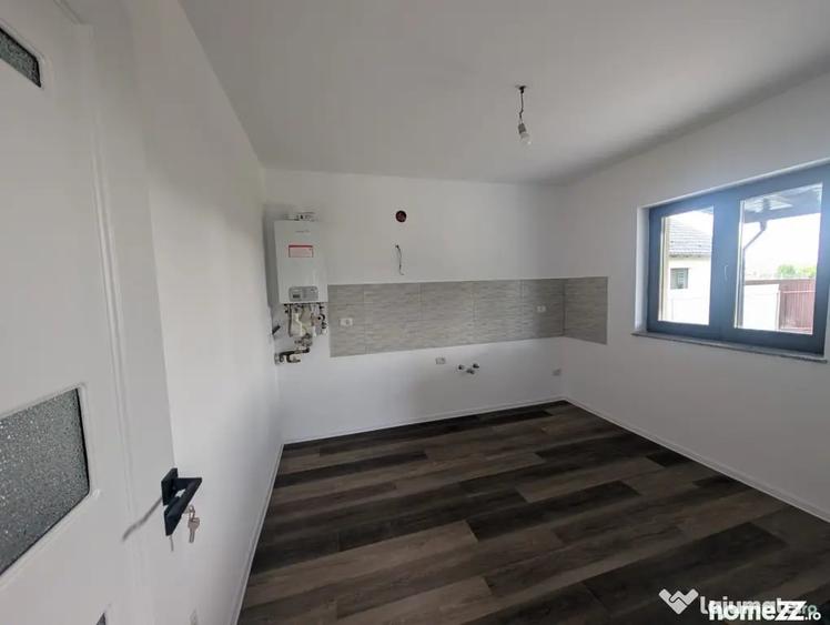 Casă cu 4 camere cu Teren 350 Mp în Central