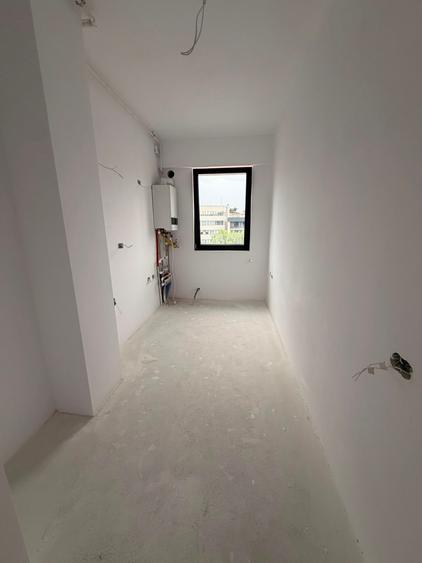 Apartament cu 3 camere decomandat în P-ța Muncii