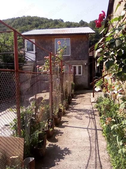 Casă cu 3 camere în Muncitoresc