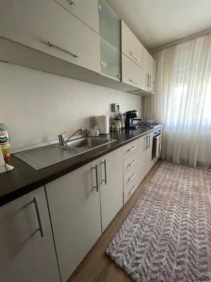 Apartament cu 2 camere decomandat în 1 Mai
