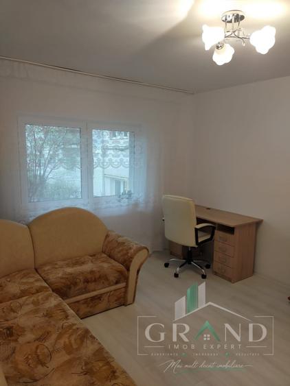 Apartament cu 2 camere semidecomandat, mobilat în Mănăștur