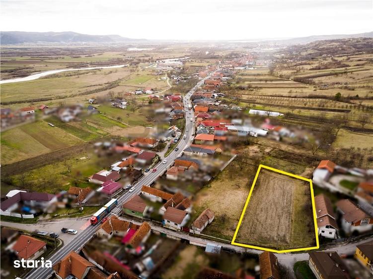 Teren de 2261 mp, în Central
