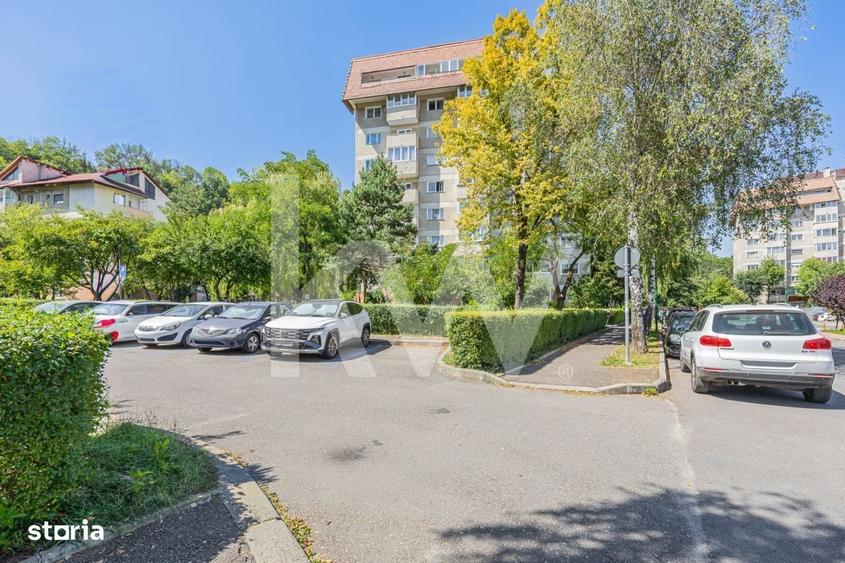 Apartament cu 3 camere decomandat în Răcădău