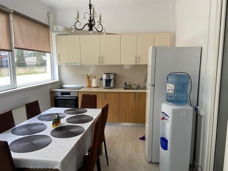 Apartament 3 camere zona Strand 2 - 3