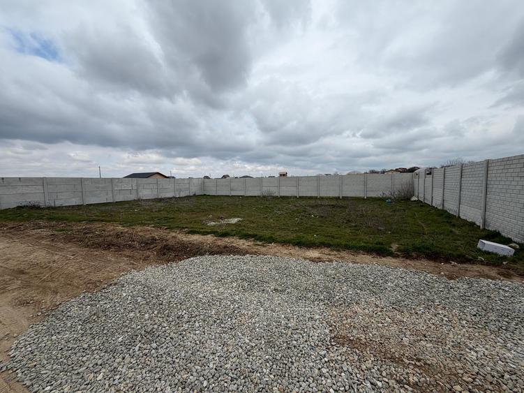 Teren Construcții intravilan de 375 mp, în Dobreni