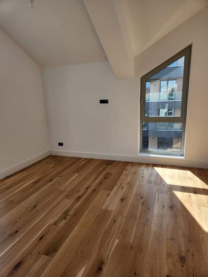 Duplex cu 5 camere cu Teren 450 Mp în Pipera
