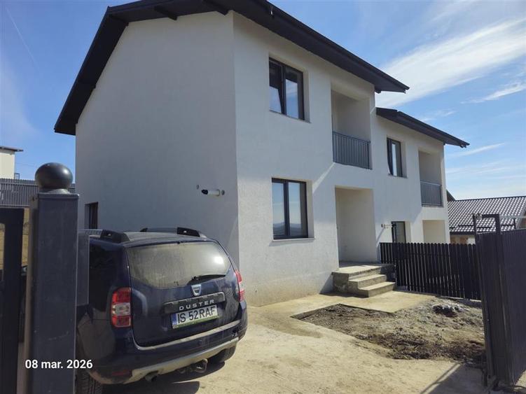 Casă cu 4 camere cu Teren 250 Mp în Valea Lupului