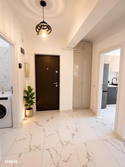 Apartament cu 2 camere decomandat în Roșu