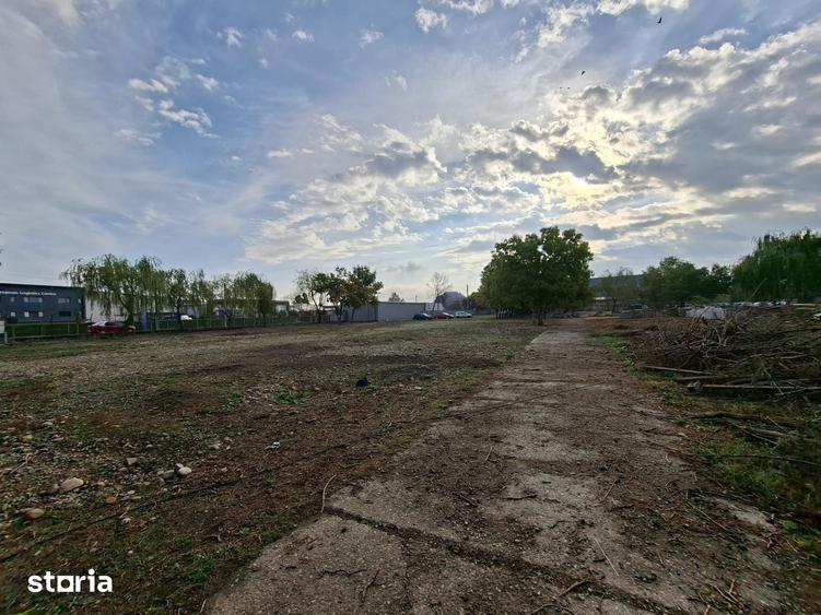 Teren de 26000 mp, în Central