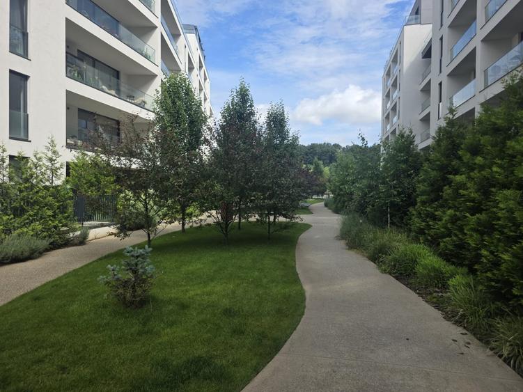 Apartament cu 2 camere decomandat în Băneasa
