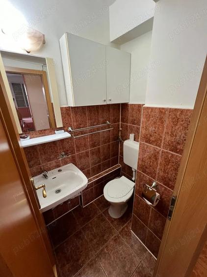 Apartament cu 3 camere decomandat în Nufărul