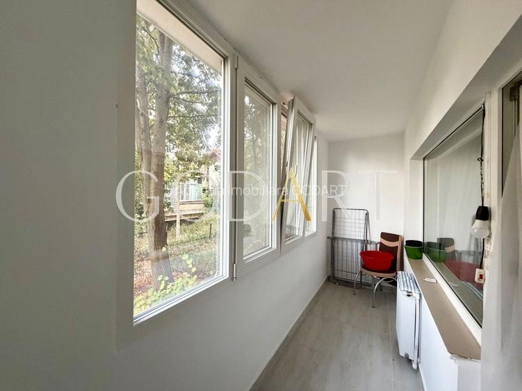 Apartament cu 3 camere | Două balcoane | Renovat