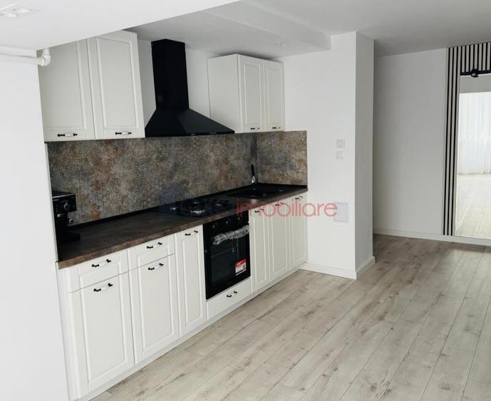 Apartament cu 2 camere decomandat în Plopilor