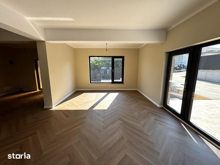 Casă cu 4 camere cu Teren 500 Mp în Tomești