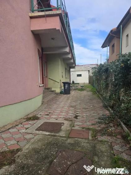 Casă cu 6 camere cu Teren 312 Mp în Eroii Revoluției