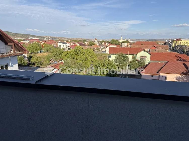 Apartament cu 3 camere semidecomandat, mobilat în Someșeni