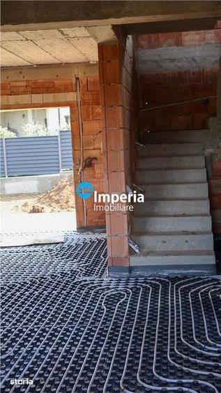 Casă cu 4 camere cu Teren 400 Mp în Granit