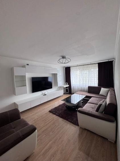 Apartament cu 3 camere decomandat Rovine - 2