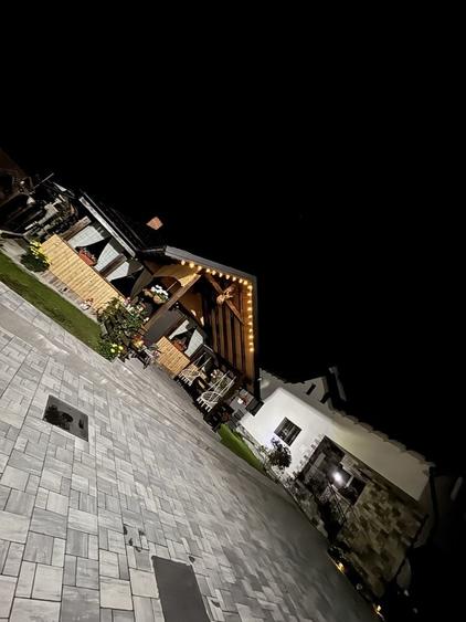 Casă cu 4 camere cu Teren 500 Mp în Rucăr