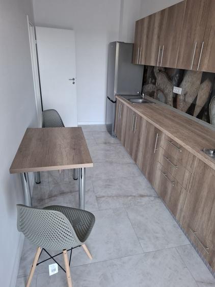 Apartament cu 2 camere decomandat în Runcu