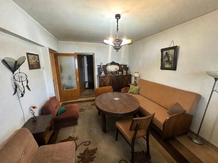 Apartament cu 2 camere semidecomandat în Moșilor