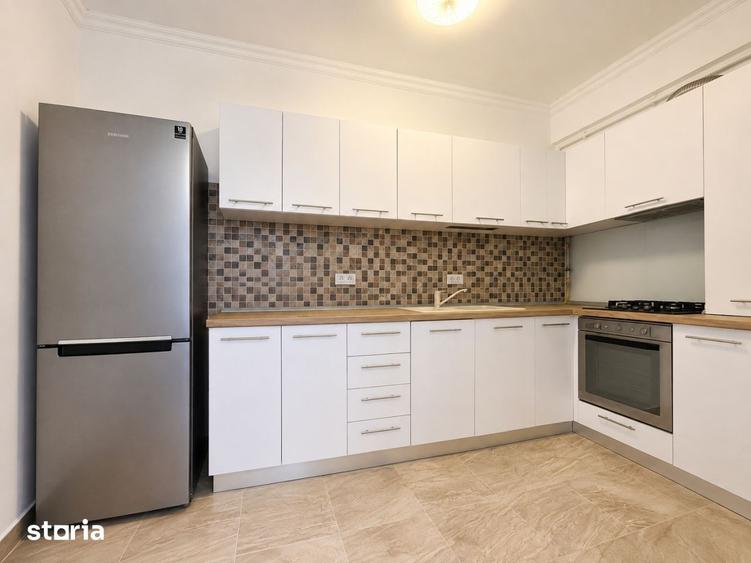 Apartament cu 3 camere, mobilat în Delfinariu