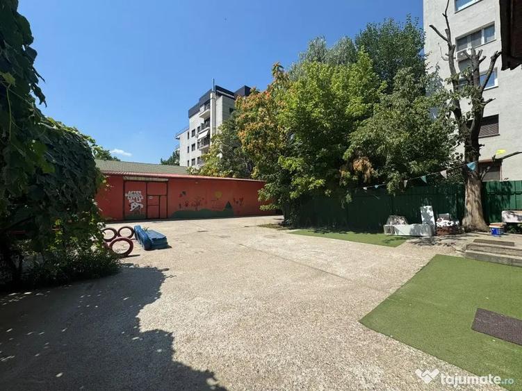 Casă cu 9 camere cu Teren 800 Mp în Timpuri Noi