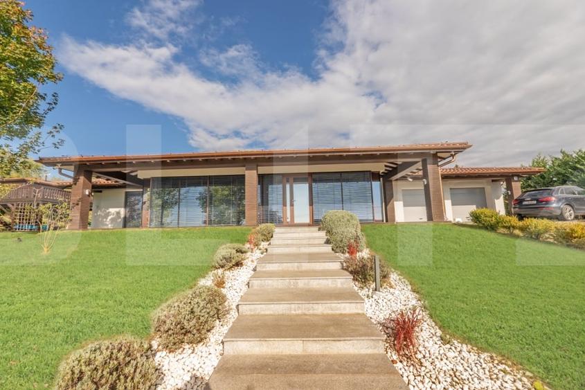 Casă individuală cu 11 camere cu Piscina în Rediu