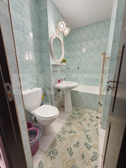 Apartament cu 2 camere decomandat, mobilat în Central