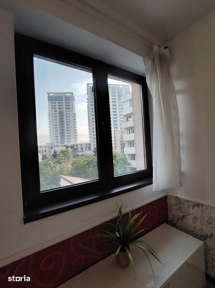 Apartament cu 3 camere în Tei