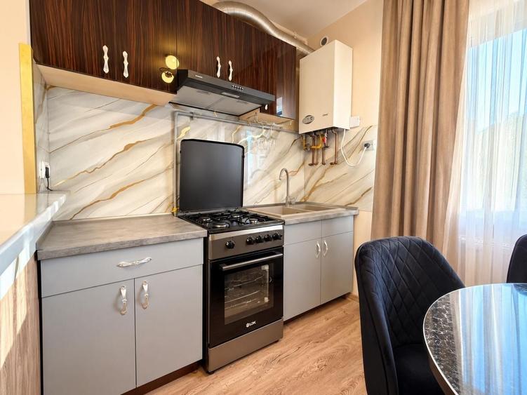 Apartament cu 3 camere decomandat, mobilat în Noua