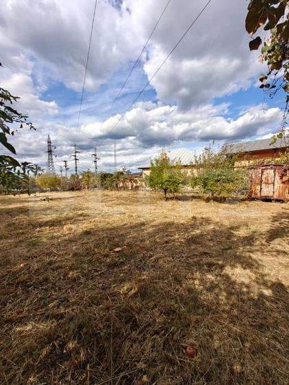 Teren Construcții intravilan de 1045 mp, în Rolast