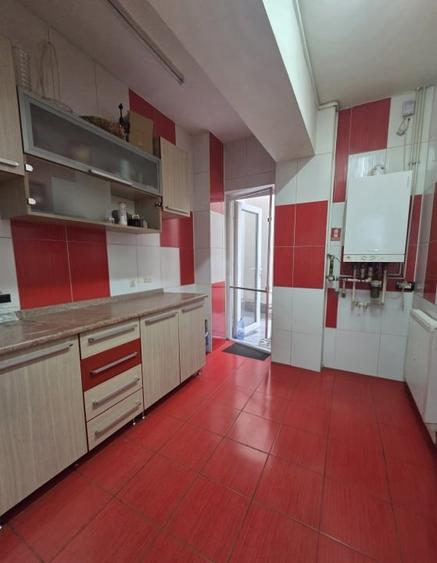 Spațiu comercial, de 270 mp, în Central